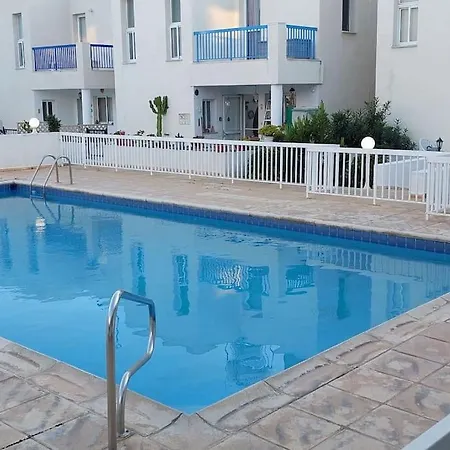 Apartment Rhodes Gardens Paphos
